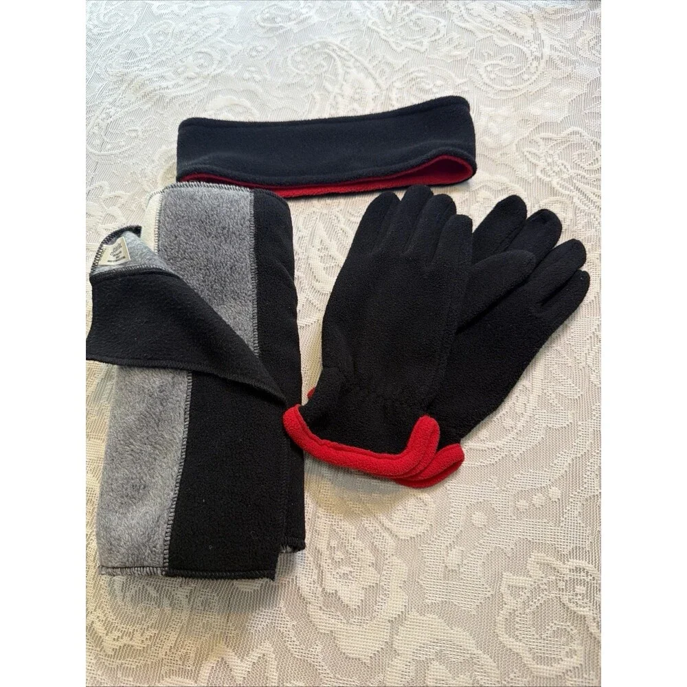 VNTG Y2KSt. John’s Bay 3 Set Of Micro Fleece 58” Scarf-Ear Warmer-Gloves 90s